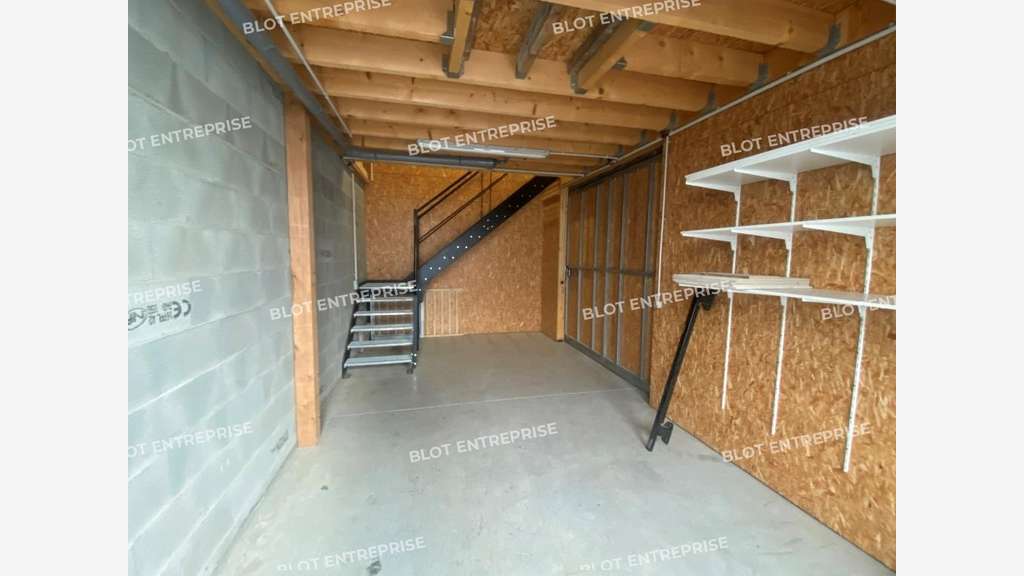 À LOUER - LOCAL D'ACTIVITES - 80 m² - SAINT H