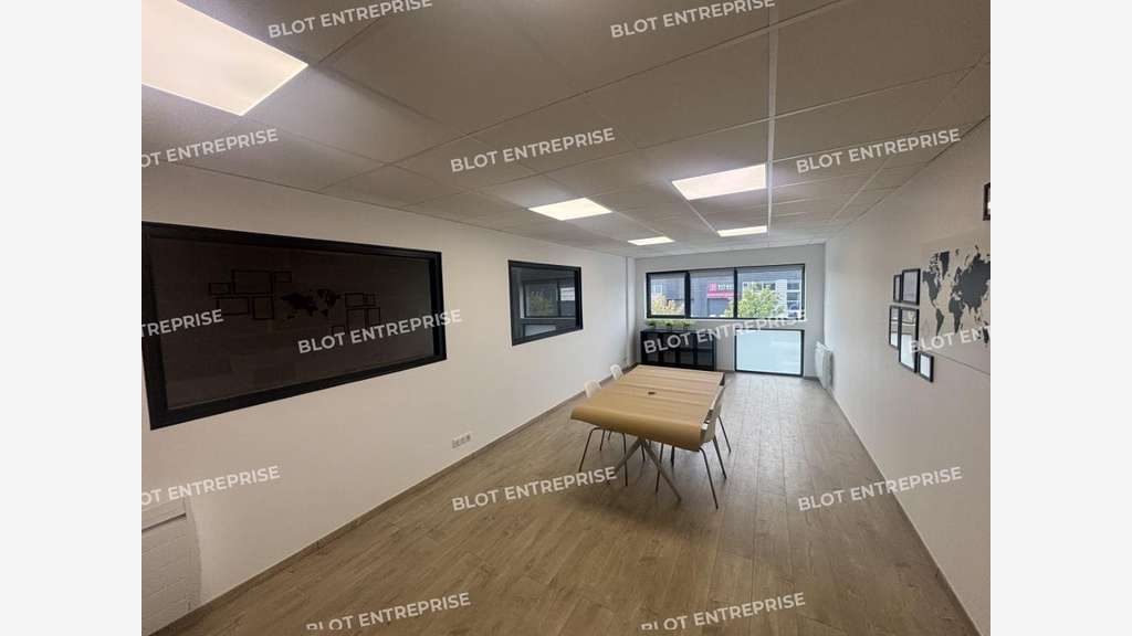 A louer locaux d'activités 187m² à Saint-Herblain