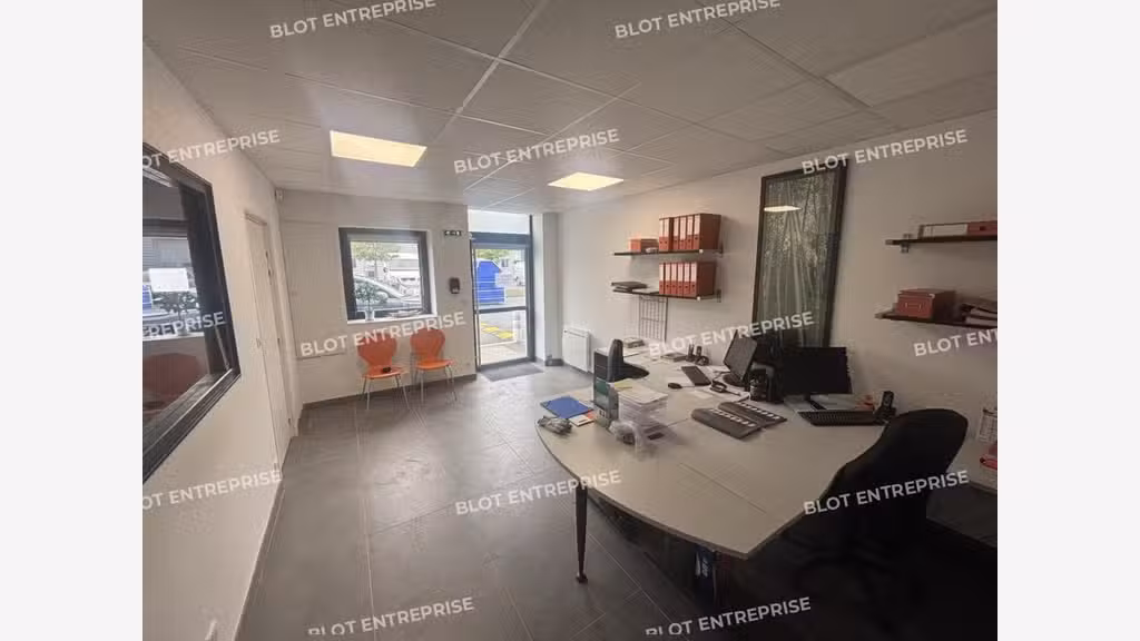 A louer locaux d'activités 187m² à Saint-Herblain