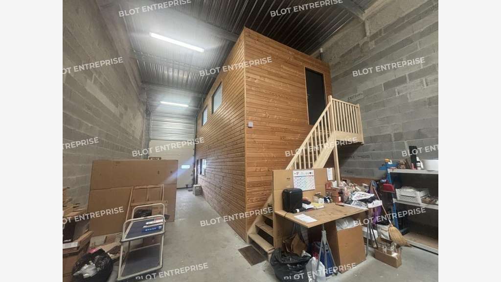A louer locaux d'activités 187m² à Saint-Herblain