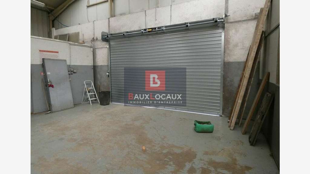 A louer local commercial 330m² sur 1500m² à Alès