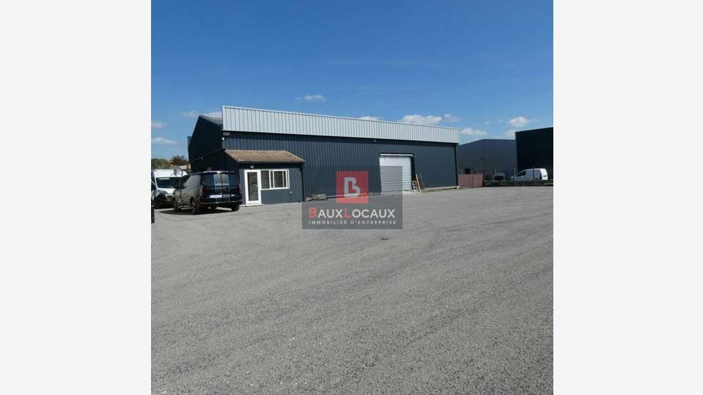 A louer local commercial 330m² sur 1500m² à Alès