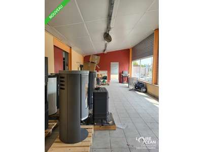 Location Locaux d'activités - Entrepôts à Saint-Hilaire-de-Chaléons