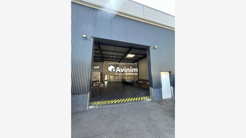 Location local d'activité 494 m² à St ISMIER