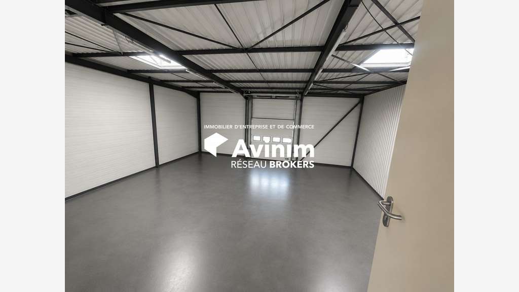 Location local d'activité 494 m² à St ISMIER
