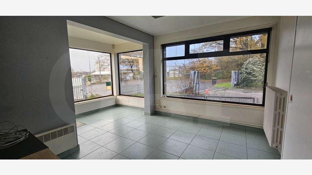 A louer bâtiment 600m² Saint-Jacques-de-la-Lande