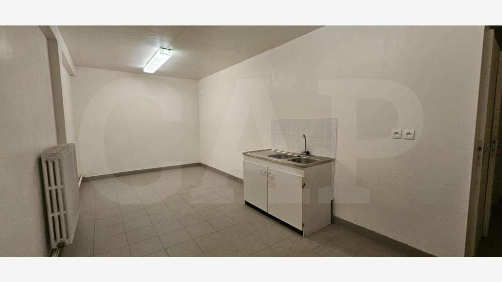 A louer bâtiment 600m² Saint-Jacques-de-la-Lande