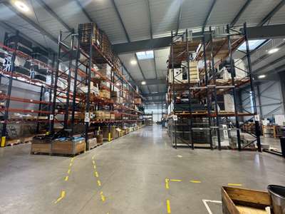 A louer entrepôt 3300m² Saint-Jacques-de-la-Lande