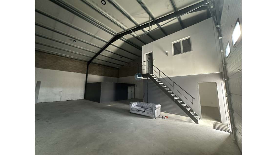 A louer local d'activité 208m² à St-Jean-de-Braye