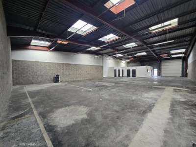 Location local sécurisé 450m² Saint-Jean-de-Braye
