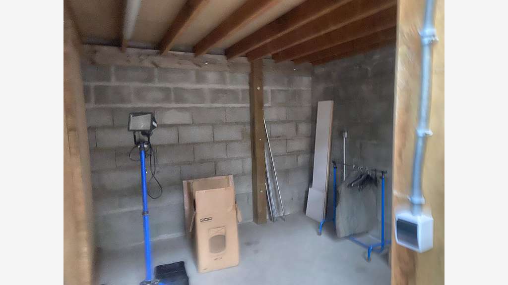 A louer entrepôt  197m² Saint-Jean-de-Linières