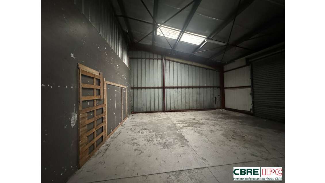 Location dépôt 227m² ZA Jalday à Saint-Jean-de-Luz