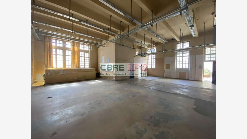 Loue local stockage 198m² centre Saint Jean de Luz