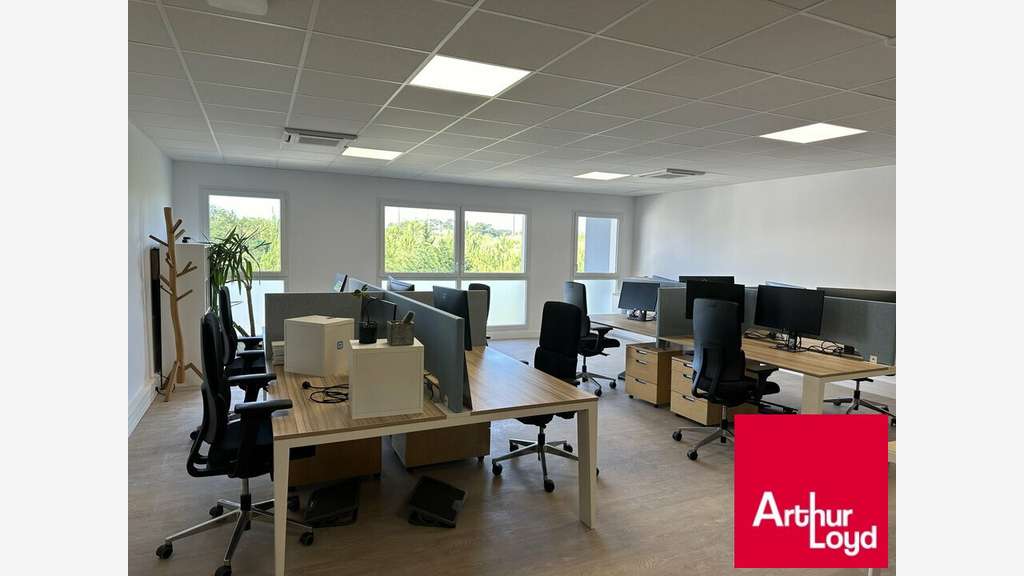 SAINT JEAN DE LUZ - LOCAL PROFESSIONNEL à louer