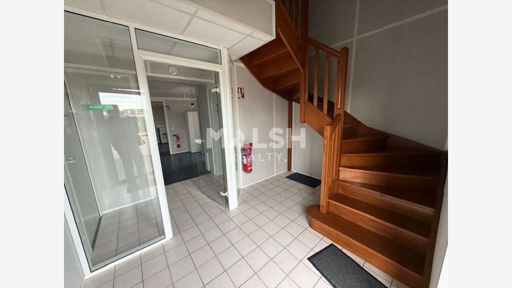 Loue local mixte 280m² à Saint-Jean-de-Thurigneux