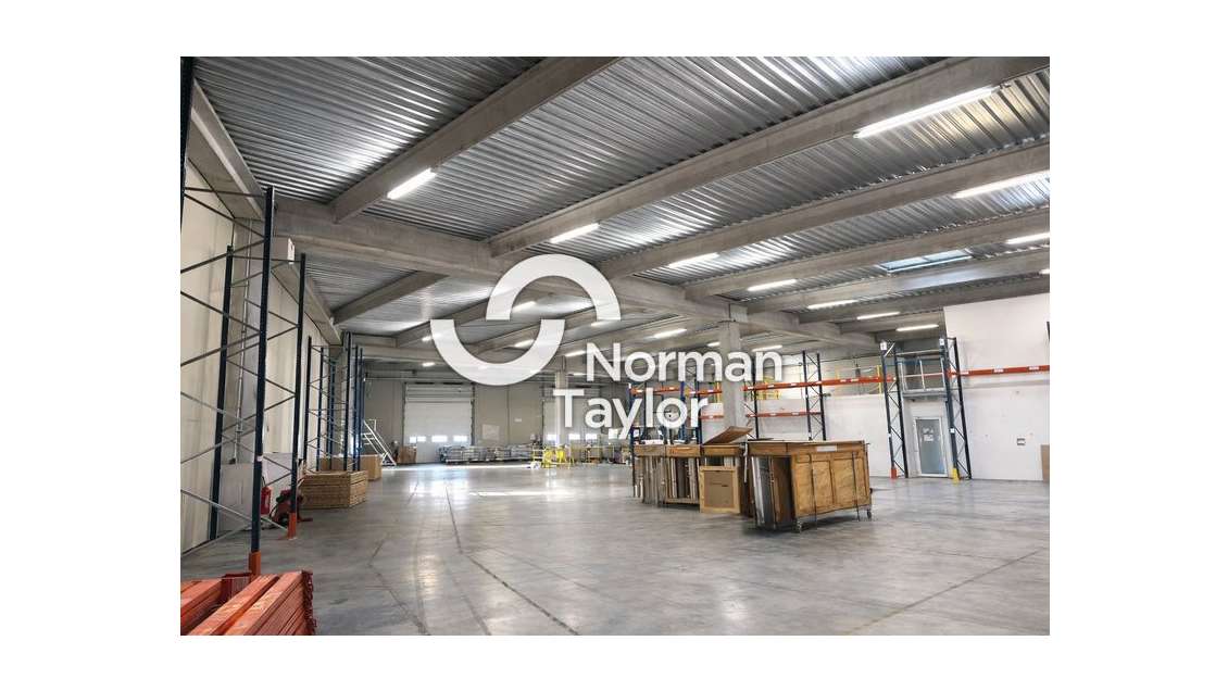 Local d'activité 1180m² à louer Montpellier Sud