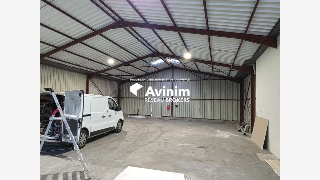Entrepôt 315m² à louer à Saint Jean de Védas