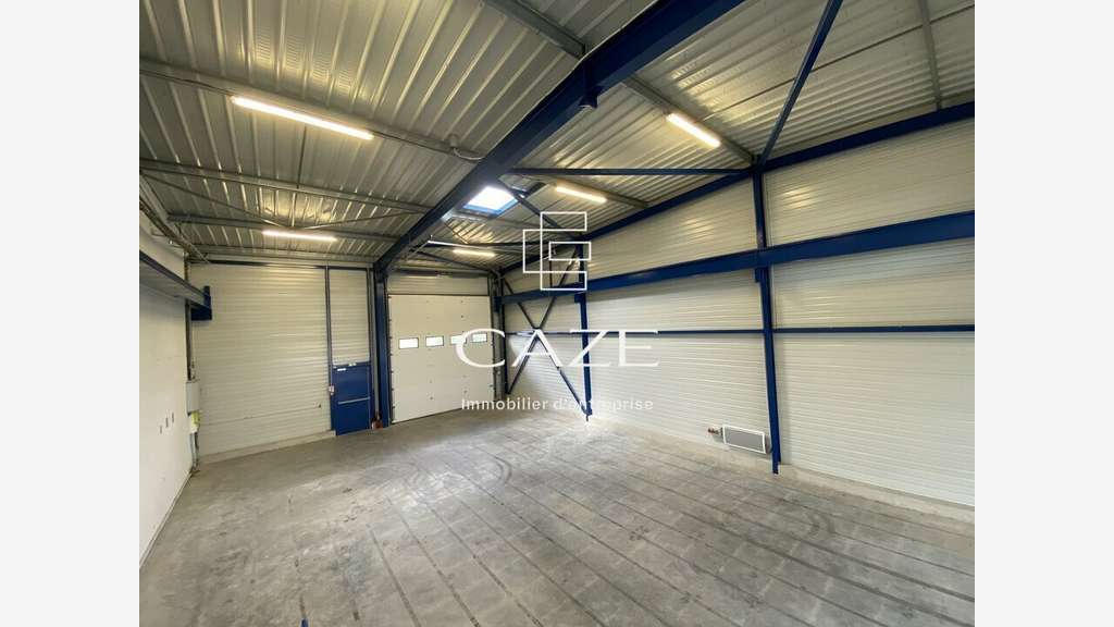 A louer local d'activité 250m² Saint Jean d'Illac