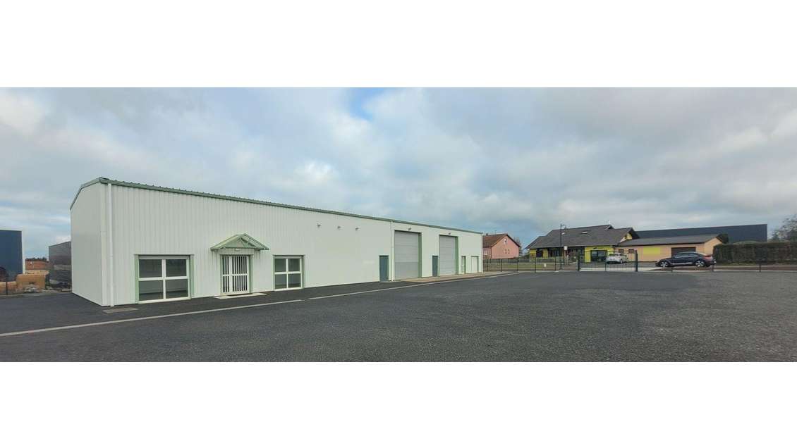 Location local 396m² à St Jean Kourtzerode