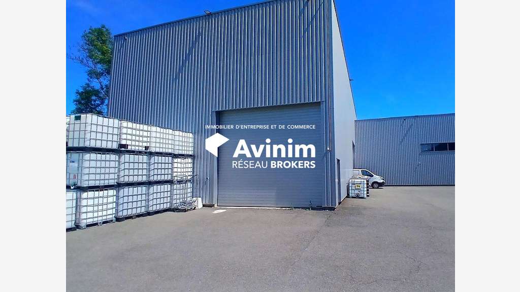 Beau local d'activité 620m² à louer Orléans Sud