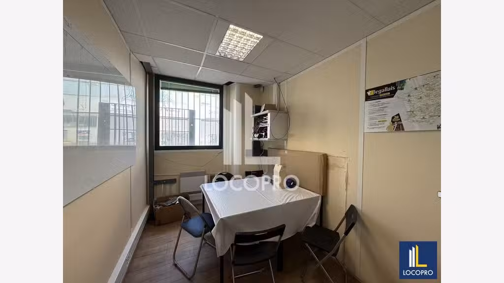 Loue local d'activité de 150m² à Saint Jeannet