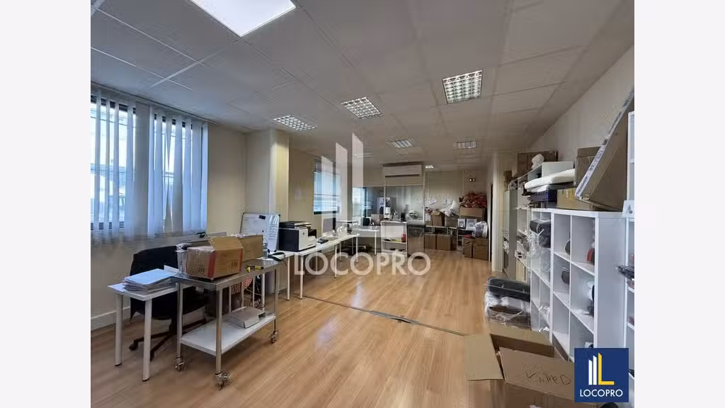 Loue local d'activité de 150m² à Saint Jeannet