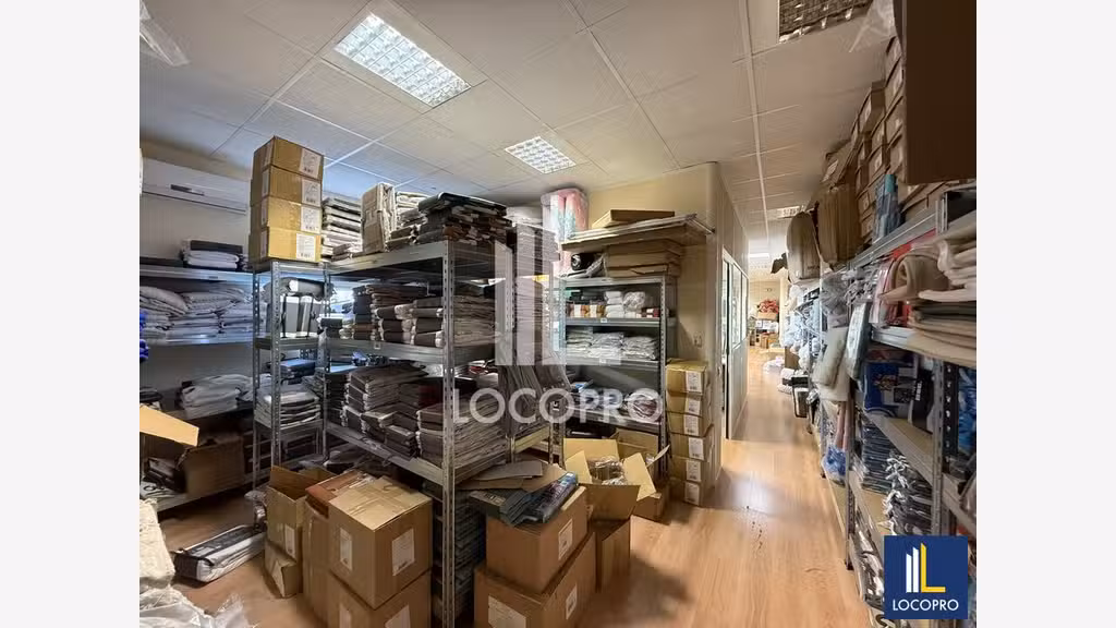 Loue local d'activité de 150m² à Saint Jeannet