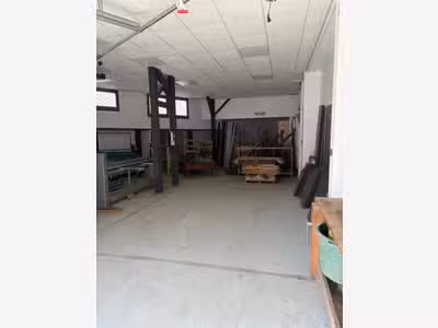 Local d'activité 90m² à louer Saint-Jeoire-Prieuré
