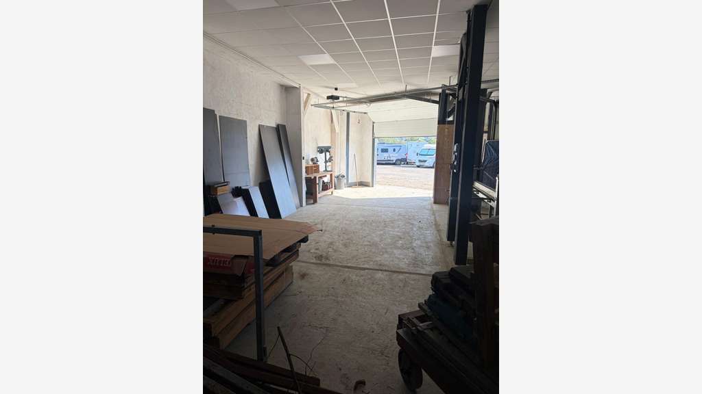 Local d'activité 90m² à louer Saint-Jeoire-Prieuré