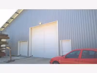 Local d'activité 90m² à louer Saint-Jeoire-Prieuré