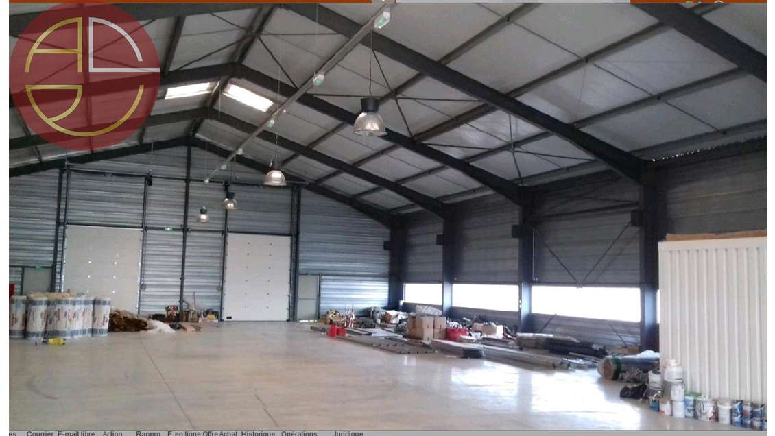 Local d'activités de 874m² à louer à Saint Jory
