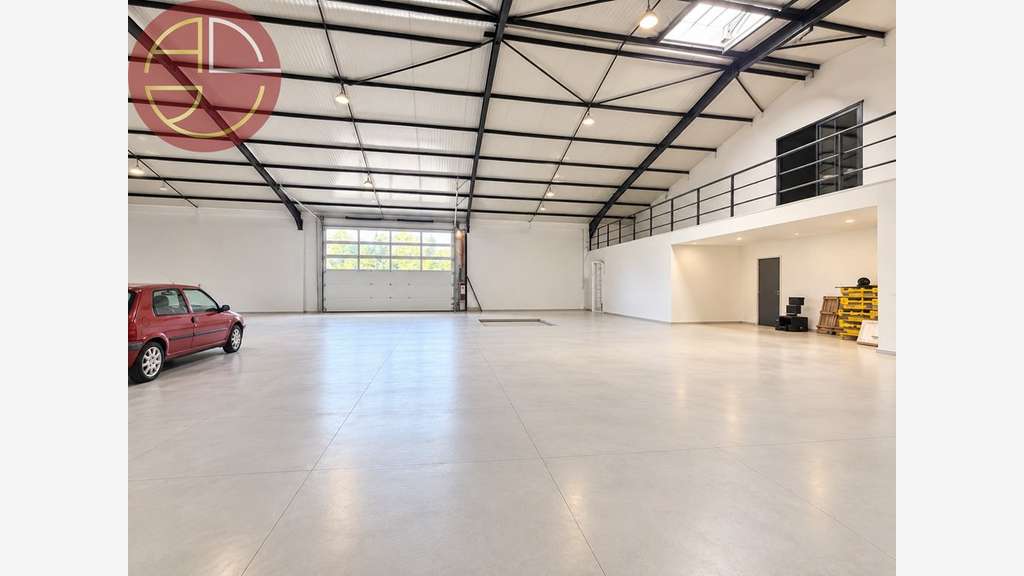 Loue entrepôt de 970m² à Saint-Jory pro RN20