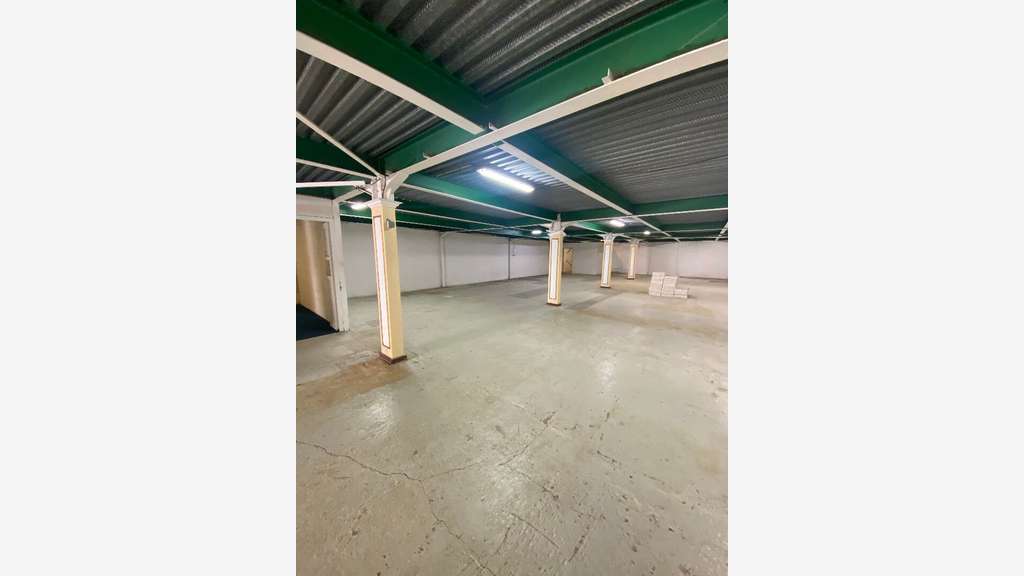 A louer local d'activités 360m² à Saint-Joseph