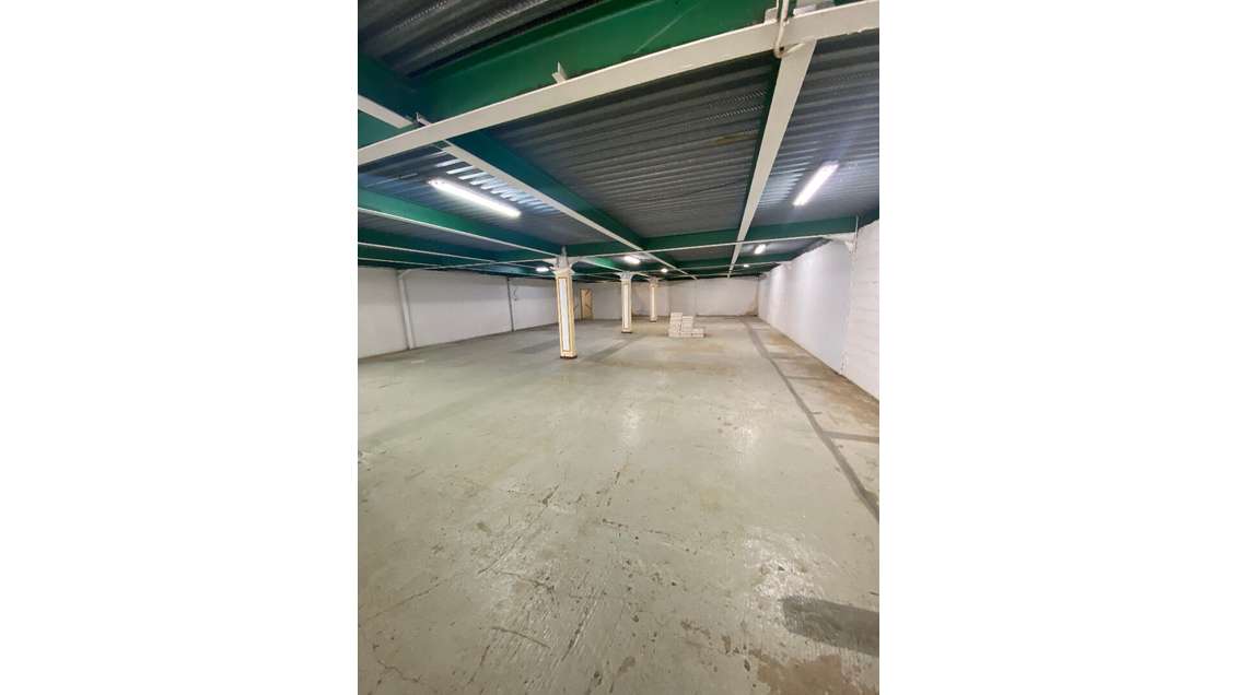 A louer local d'activités 360m² à Saint-Joseph