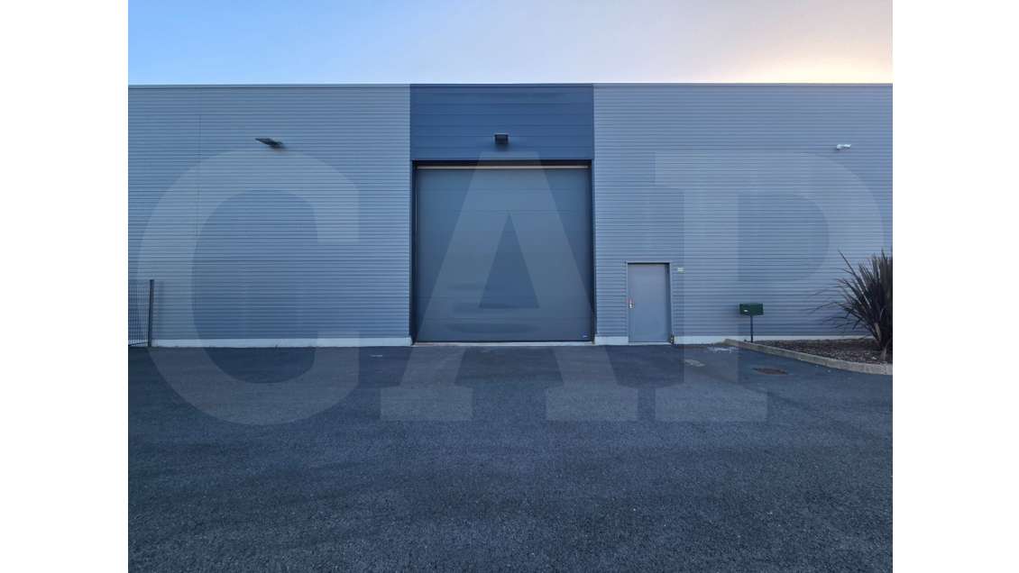 A louer local 500m² à Saint-Jouan-des-Guérets