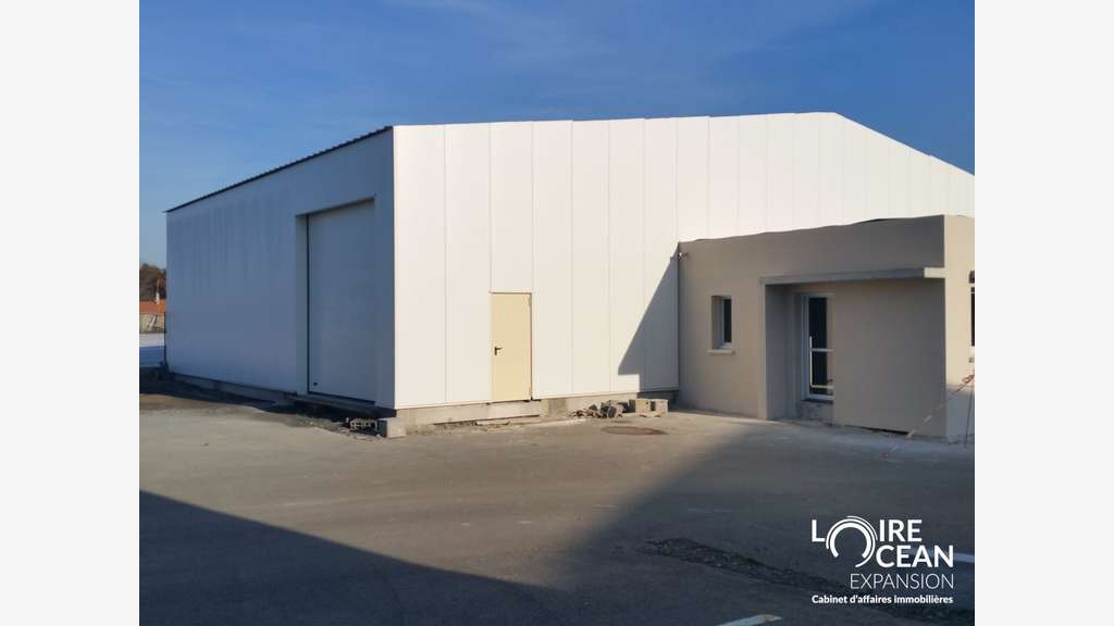 Loue local d'activité 460m² St-Julien-de-Concelles