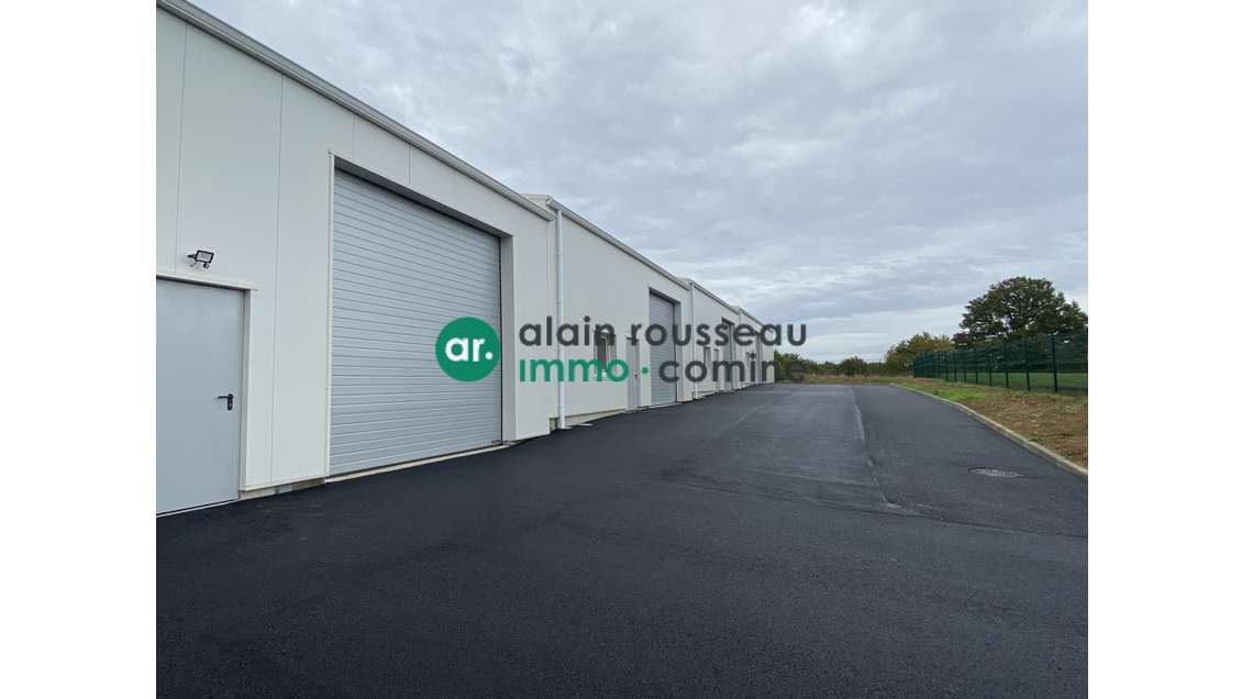 Loue local activité 234m² St Lambert la Potherie