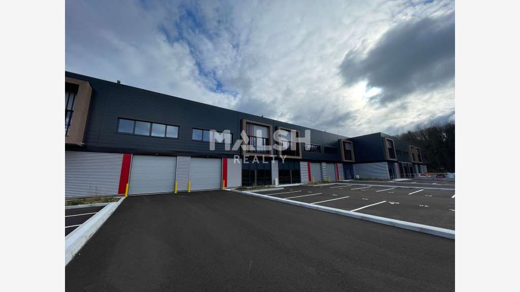 Locaux d'activités neufs à Saint-Laurent-de-Mure