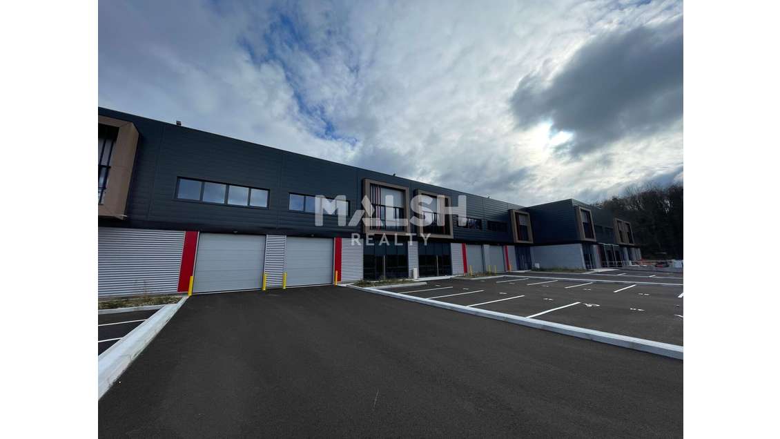 Locaux d'activités neufs à Saint-Laurent-de-Mure