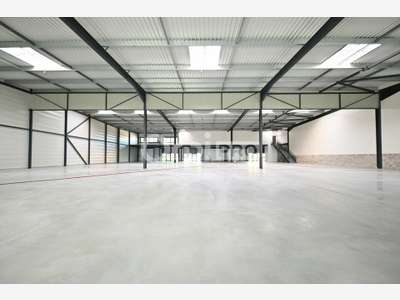 Local d'activité 1328m² à louer St Laurent de Mure