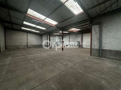 Loue local d'activité 746m² Saint Laurent de Mure
