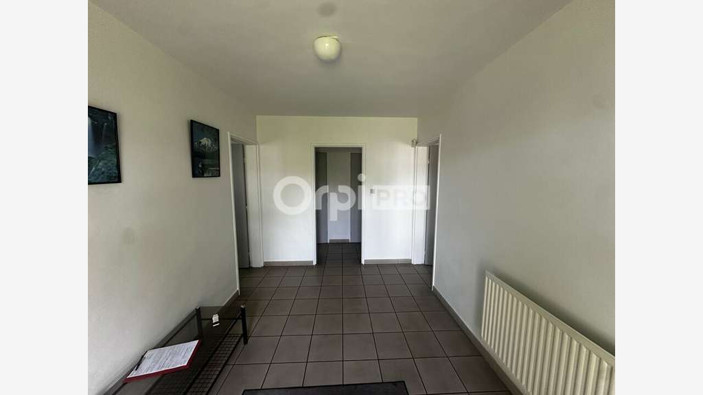 Loue local d'activité 746m² Saint Laurent de Mure