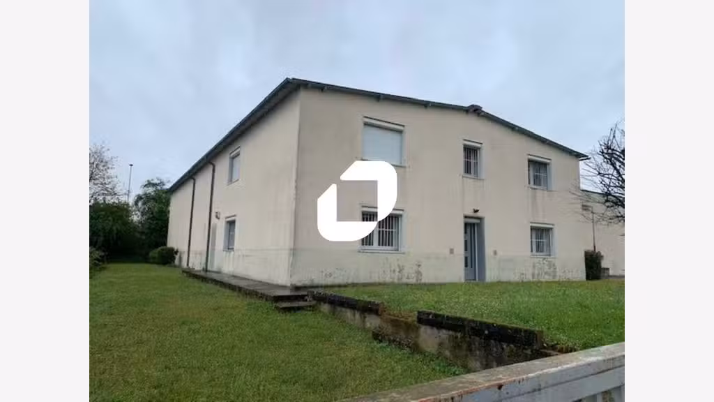  vous propose ce bâtiment d'activités d'un