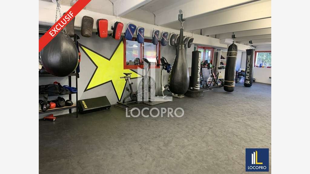 Loue local d'activité de 100m² à St Laurent du Var
