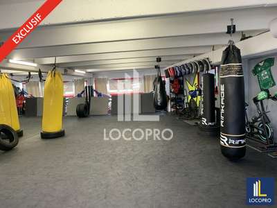 Loue local d'activité de 100m² à St Laurent du Var
