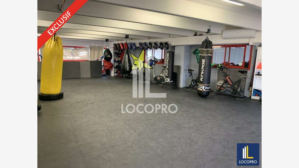 Loue local d'activité de 100m² à St Laurent du Var