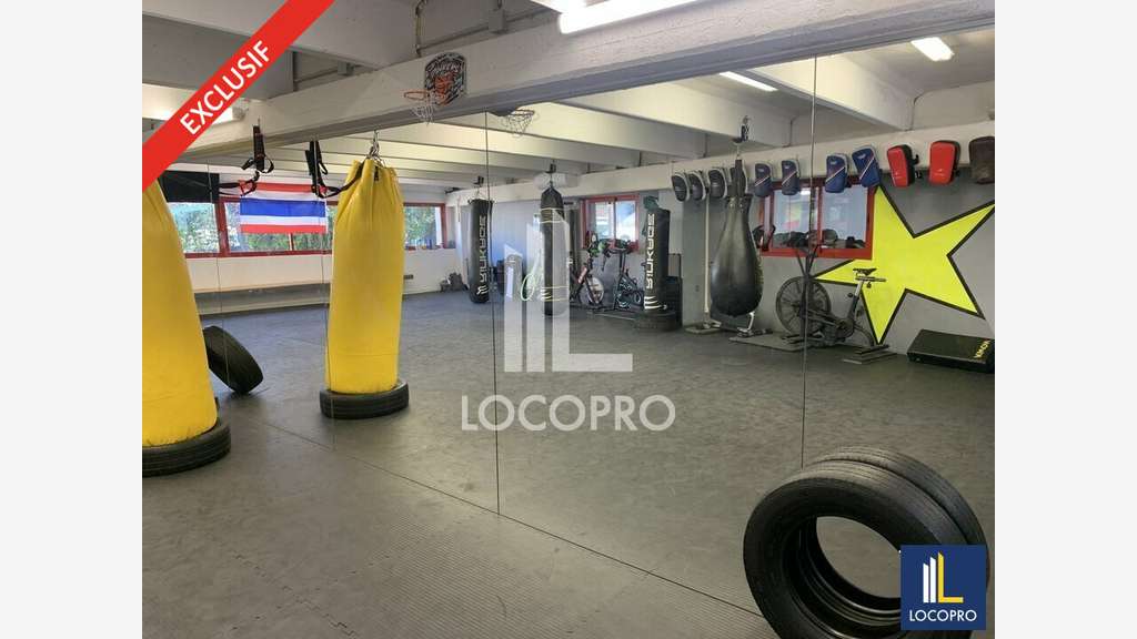 Loue local d'activité de 100m² à St Laurent du Var