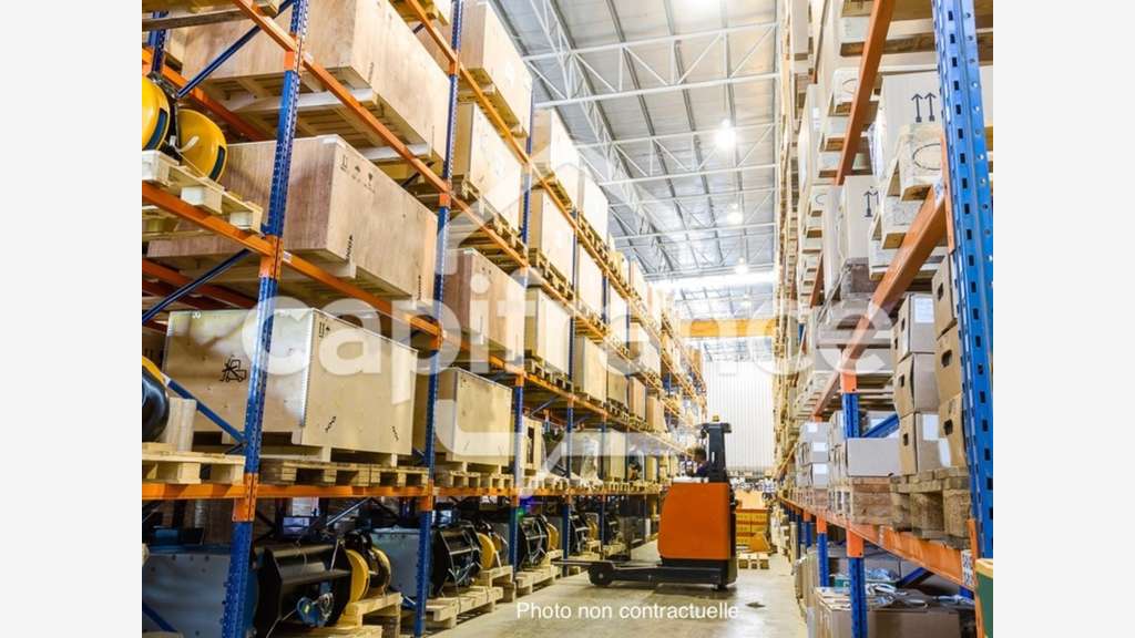 A louer entrepôt de 641m² à Saint-Laurent-du-Var