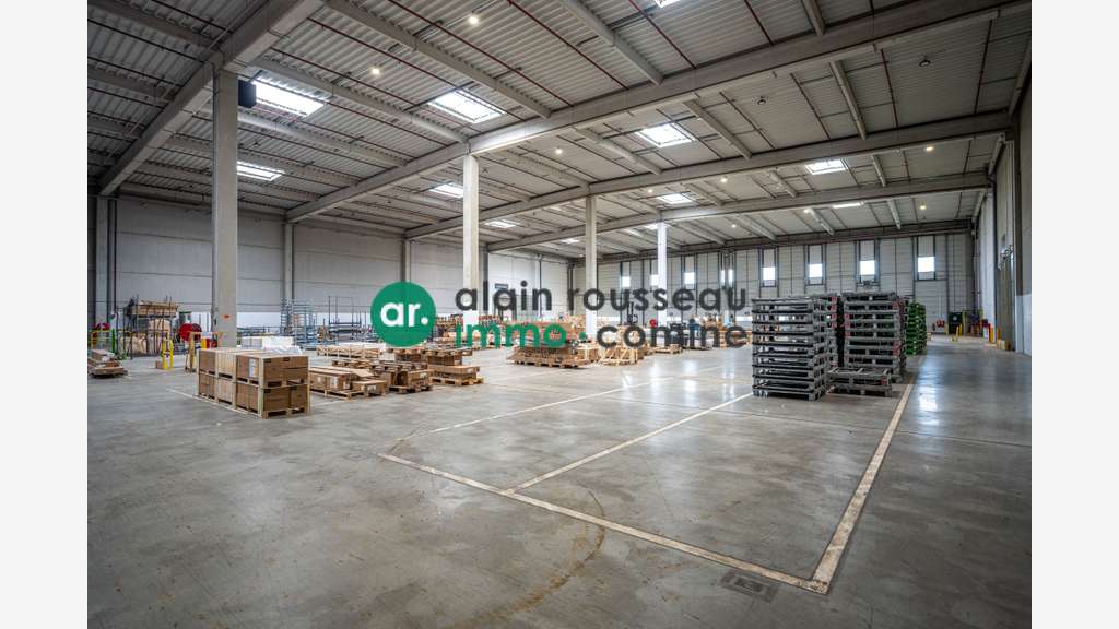 A louer entrepôt logistique 21044m² Angers Ouest