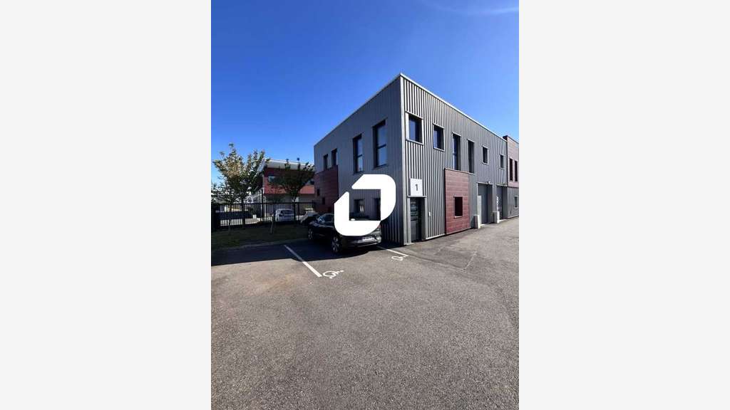 A louer Local d'activité 220m² Saint leu la foret
